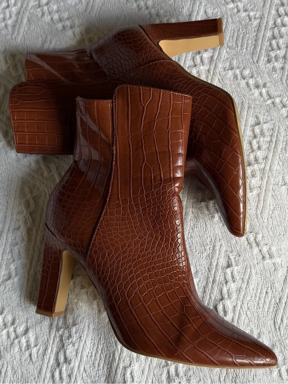 Women's Brown Croc-Embossed Pointed-Toe Heeled Ankle Boots